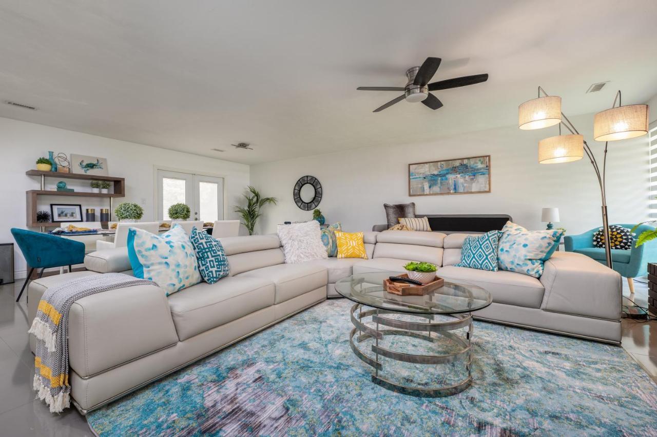 فيلا Uf Sunshine House - Patio & Bbq - Chef Kitchen - Ev Car Station - Upscale Neighborhood! غينزفيل، فلوريدا المظهر الخارجي الصورة