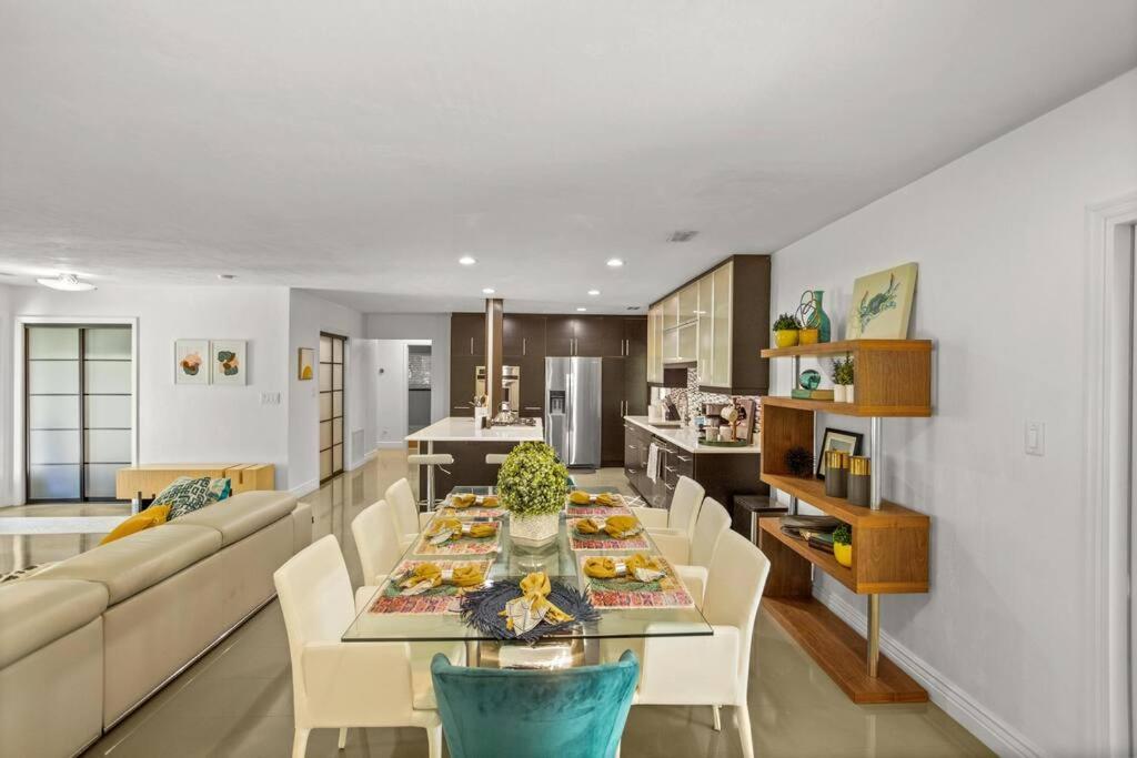 فيلا Uf Sunshine House - Patio & Bbq - Chef Kitchen - Ev Car Station - Upscale Neighborhood! غينزفيل، فلوريدا المظهر الخارجي الصورة