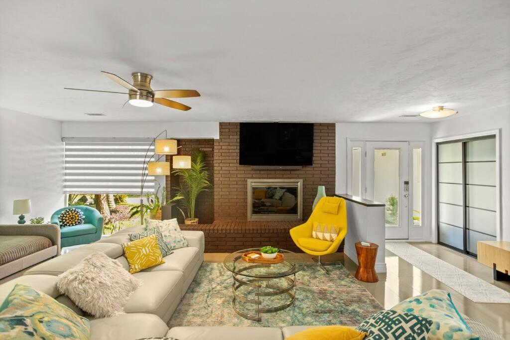 فيلا Uf Sunshine House - Patio & Bbq - Chef Kitchen - Ev Car Station - Upscale Neighborhood! غينزفيل، فلوريدا المظهر الخارجي الصورة