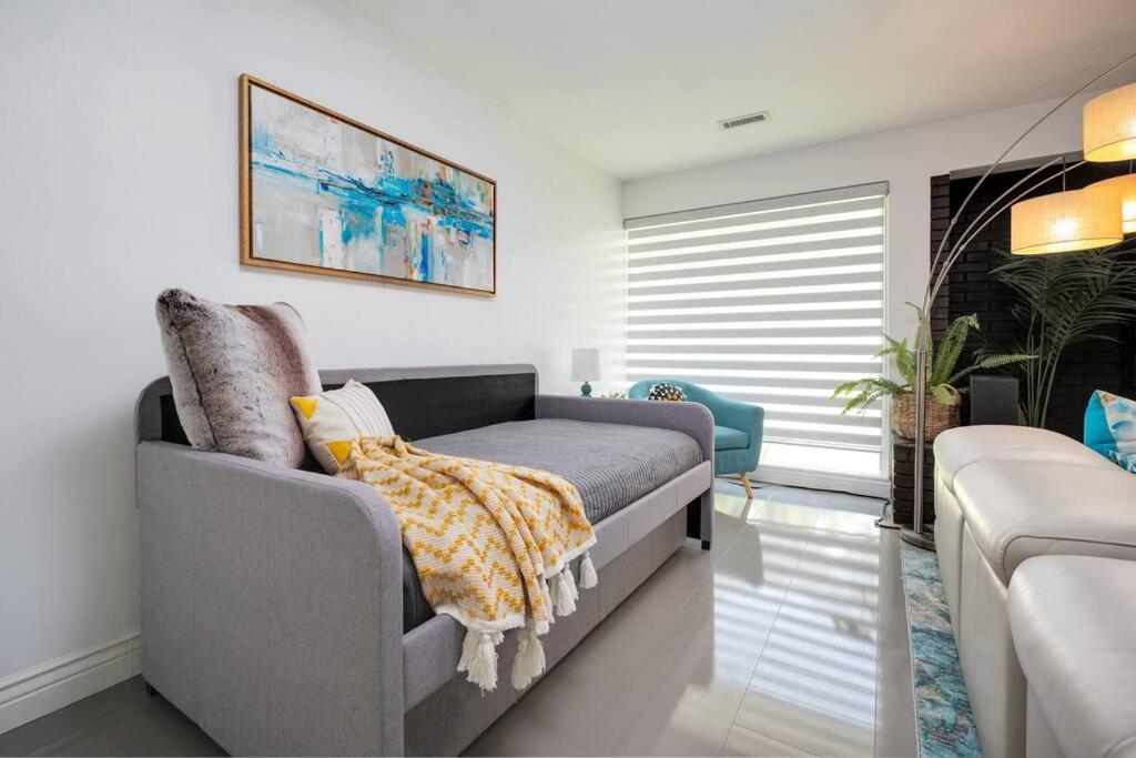 فيلا Uf Sunshine House - Patio & Bbq - Chef Kitchen - Ev Car Station - Upscale Neighborhood! غينزفيل، فلوريدا المظهر الخارجي الصورة