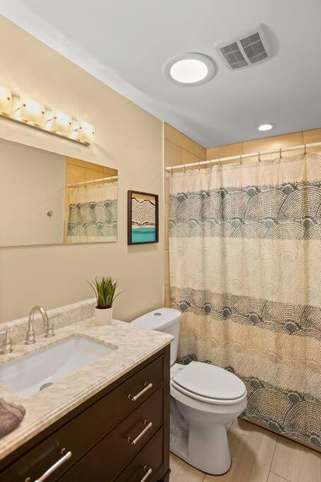 فيلا Uf Sunshine House - Patio & Bbq - Chef Kitchen - Ev Car Station - Upscale Neighborhood! غينزفيل، فلوريدا المظهر الخارجي الصورة